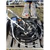 Image 1 : Pallet - Folding step ladder, folding workbench, qty hose