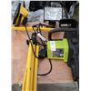 Image 1 : (1) light stand & Electric chain saw