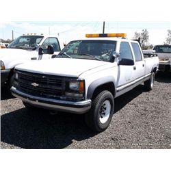 1998 Chevrolet C/K 3500 Pickup, 4WD, 286,086 MILES VIN:1GCHK33J2WF057454, Pickup, 4WD, V8, 7.4L TITL