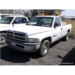 1999 Dodge Ram Pickup 1500, 199,020 Miles VIN:3B7HC16Z2XM553245, Pickup, RWD,  V8, 5.9L TITLE # 1322