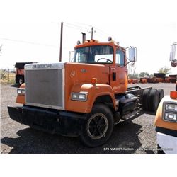 1989 Mack 700 Truck 76,400 MILES VIN:1M2AY23C3KM001231, Truck, Cab & Chassis, Diesel TITLE # 132241G