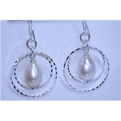 19.50 CTW WHITE PEARL DANGLING EARRING