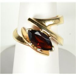 Estate 14K yellow Gold Garnet Ring, Very Heavy, Nice Color! Marquise Shape