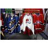 Image 4 : LOT OF 100 ASSORTED HOCKEY JERSIES INCLUDES ROLLING RACK