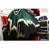 Image 2 : LOT OF 101 GREEN DALLAS JERSIES