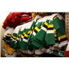 Image 2 : LOT OF 107 GREEN DALLAS MESH JERSIES
