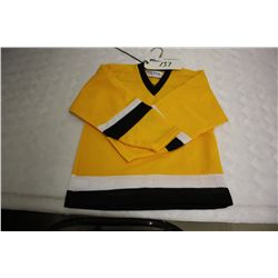 LOT OF 55 YELLOW MESH JERSIES