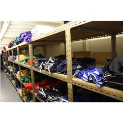 LOT OF APROX. 500 SHORTS