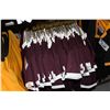 Image 2 : LOT OF 96 BURGANDY/WHITE JUNIOR SOCCER JERSIES