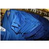 Image 2 : LOT OF 175 BLUE JUNIOR SOCCER JERSIES