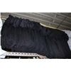 Image 2 : LOT OF 237 BLACK JUNIOR SOCCER JERSIES