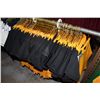 Image 2 : LOT OF 210 YELLOW/BLACK JUNIOR SOCCER JERSIES