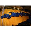 Image 2 : LOT OF 366 YELLOW/BLUE JUNIOR SOCCER JERSIES