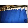 Image 2 : LOT OF 165 BLUE/WHITE JUNIOR SOCCER JERSIES