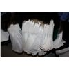 Image 2 : LOT OF 92 GREEN/WHITE BASEBALL JERSIES