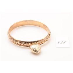 Gold plated bracelet with heart charm