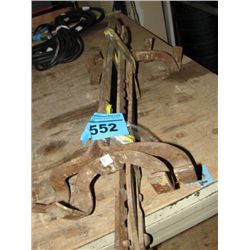 Set of ladder scaffolding attachments
