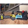 Image 1 : Dewault  20V cordless drill with one battery and