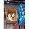 Image 1 : Box of 4 small white duck yard ornaments