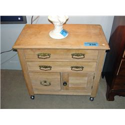 Early 1900s wash stand