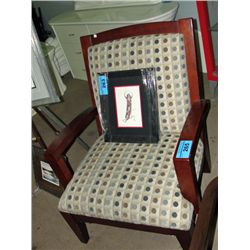 Contemporary living room accent chair