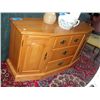 Image 1 : Roxton maple sideboard buffet