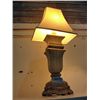 Image 1 : Elegant ceramic base table lamp