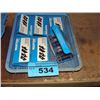 Image 1 : Blue basket of 6 box cutter blades