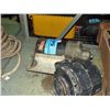 Image 1 : 2 automotive parts; alternator and starter