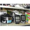 Image 1 : Shelf lot of assorted small kitchen appliances etc