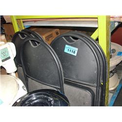 Set of 5 folding chairs