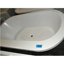 New white bathtub