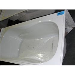 New white bathtub