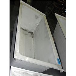 New white bathtub
