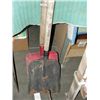 Image 1 : 2 garden shovels