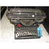 Image 1 : Antique underwood manual type writer