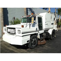 1990 ATHEY MOBIL SWEEPER