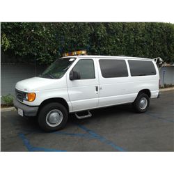 2004   FORD E-350
