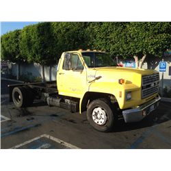 1989 FORD F700 CUSTOM CAB