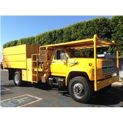 1993 FORD F800