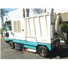 Image 3 : TENNANT 830 II INDUSTRIAL SWEEPER