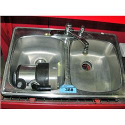 Stainless steel double sink with garborator