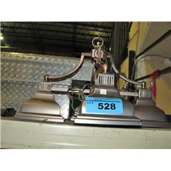 Hanging 4light chandalier light fixture