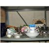 Image 1 : Shelf lot of assorted collectables, misc and