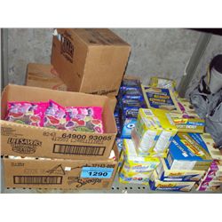 Shelf lot of assorted snack foods; power bars,