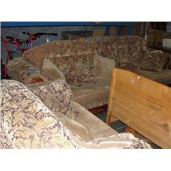 4pc sofa set; 2pc sofa with large arm chair and