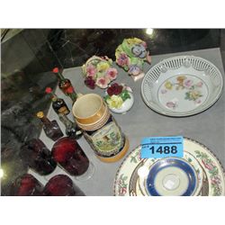 Shelf lot of assorted collectables; english china