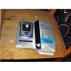 Deluxe blood pressure moniter