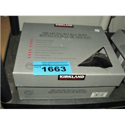 Pair of size 7 sheerling buckle boots