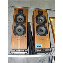 Pair of vintage mordaunt - short home audio